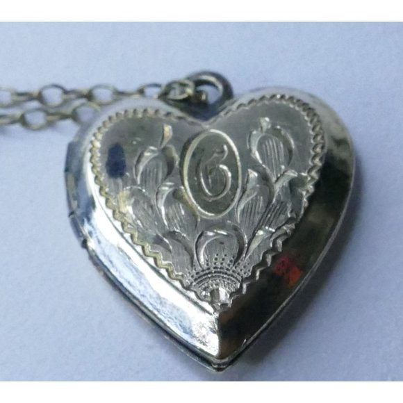 Vintage Heart Shaped Locket With Engraved Design & Initial Gold On Sterling Silv - Picture 3 of 8